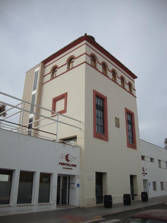 Hostal Monteluna Rociana Exterior foto