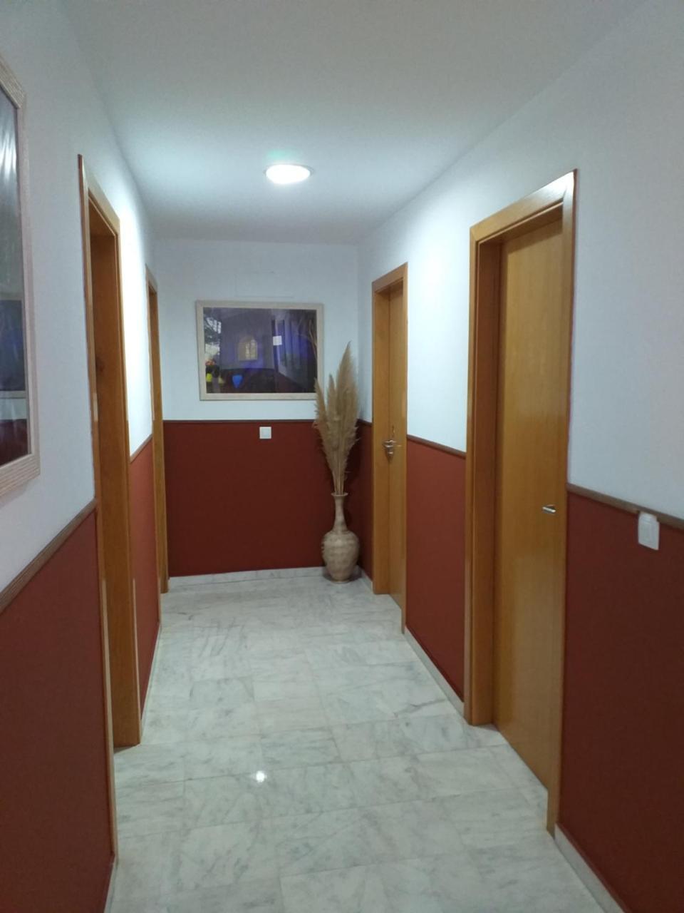 Hostal Monteluna Rociana Exterior foto